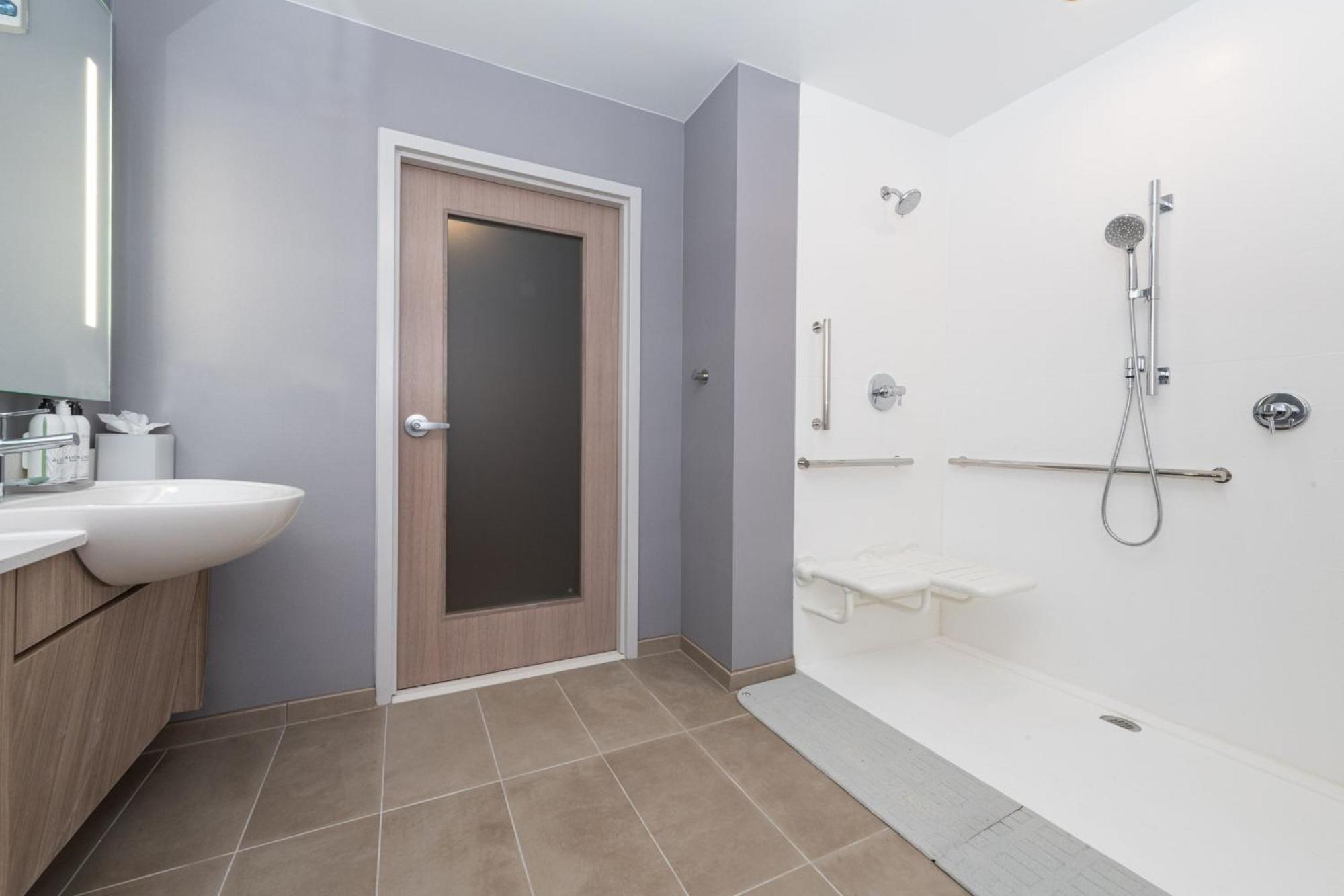 Springhill Suites By Marriott Baltimore Downtown Convention Center Area Exterior photo
